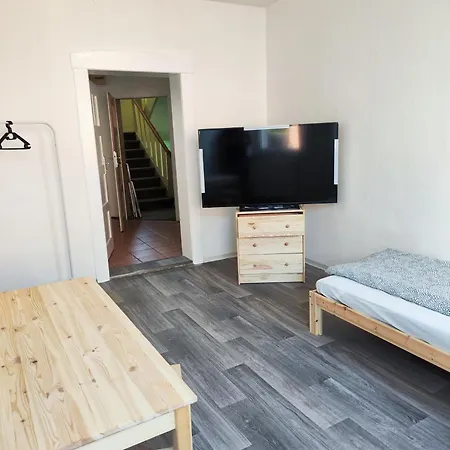 Διαμέρισμα 8 Budget Ideale Monteurzimmer Und Guenstige In Hof Stadtnaehe Hof (Bavaria)