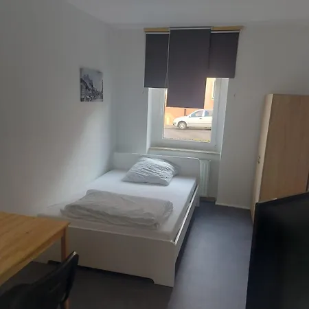 Διαμέρισμα 8 Budget Ideale Monteurzimmer Und Guenstige In Hof Stadtnaehe Hof (Bavaria)