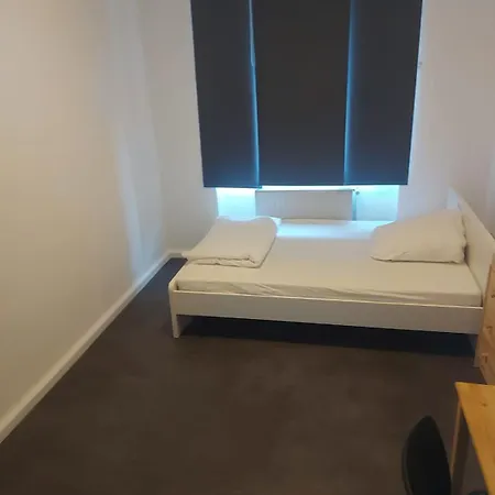 8 Budget Ideale Monteurzimmer Und Guenstige In Hof Stadtnaehe Διαμέρισμα *
